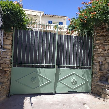 Appartement Centre Ville Du Boulou Pour 2 Adultes-2 Enfants- Check In 17H-21H--Juillet-Aout Reservation De 7 Jours Mini Le Boulou Esterno foto