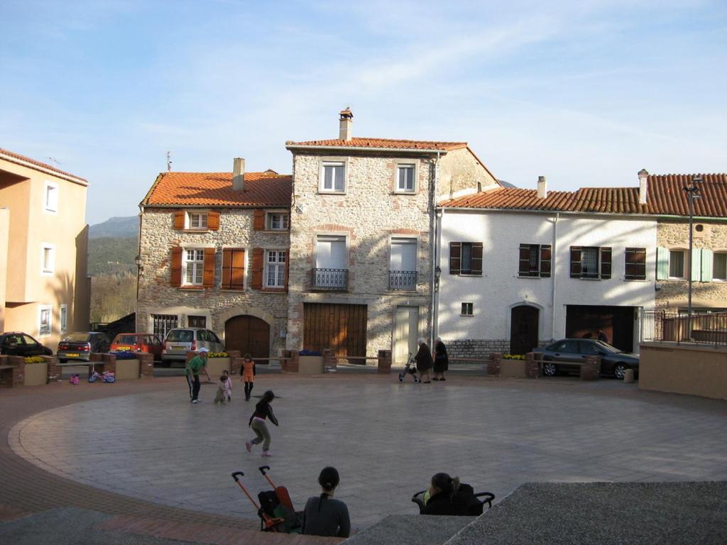 Appartement Centre Ville Du Boulou Pour 2 Adultes-2 Enfants- Check In 17H-21H--Juillet-Aout Reservation De 7 Jours Mini Le Boulou Esterno foto