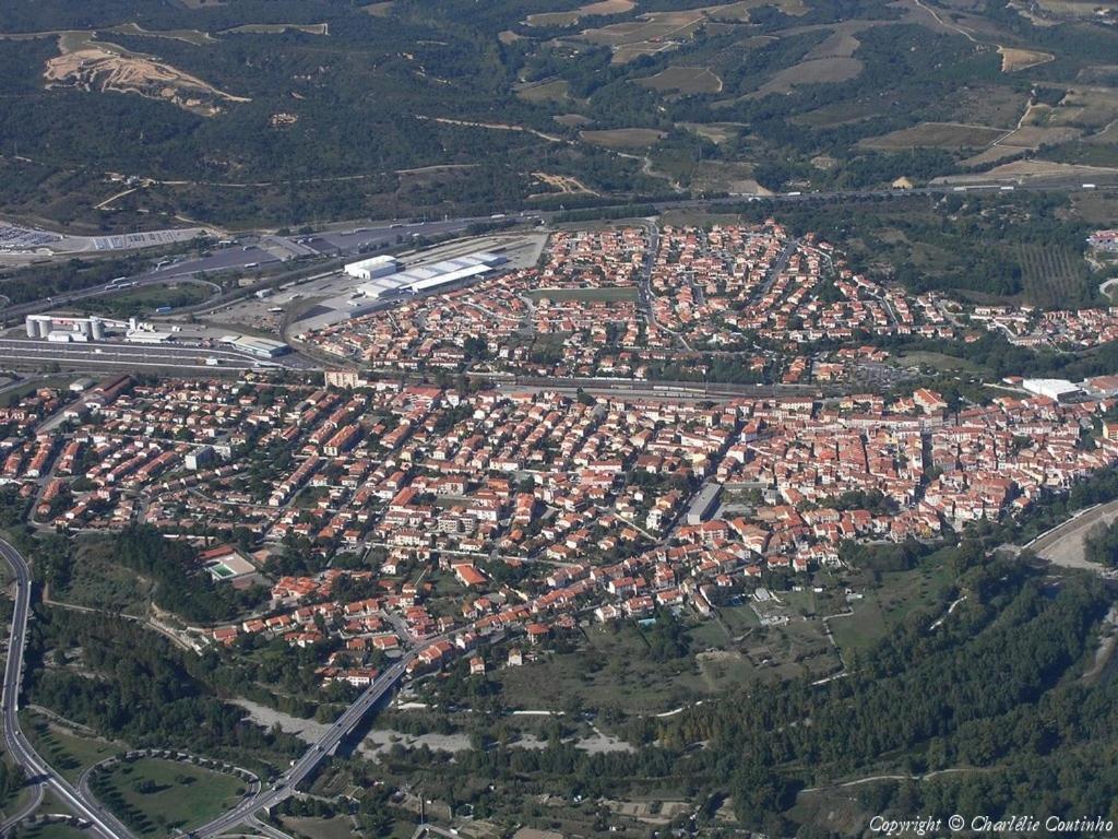 Appartement Centre Ville Du Boulou Pour 2 Adultes-2 Enfants- Check In 17H-21H--Juillet-Aout Reservation De 7 Jours Mini Le Boulou Esterno foto